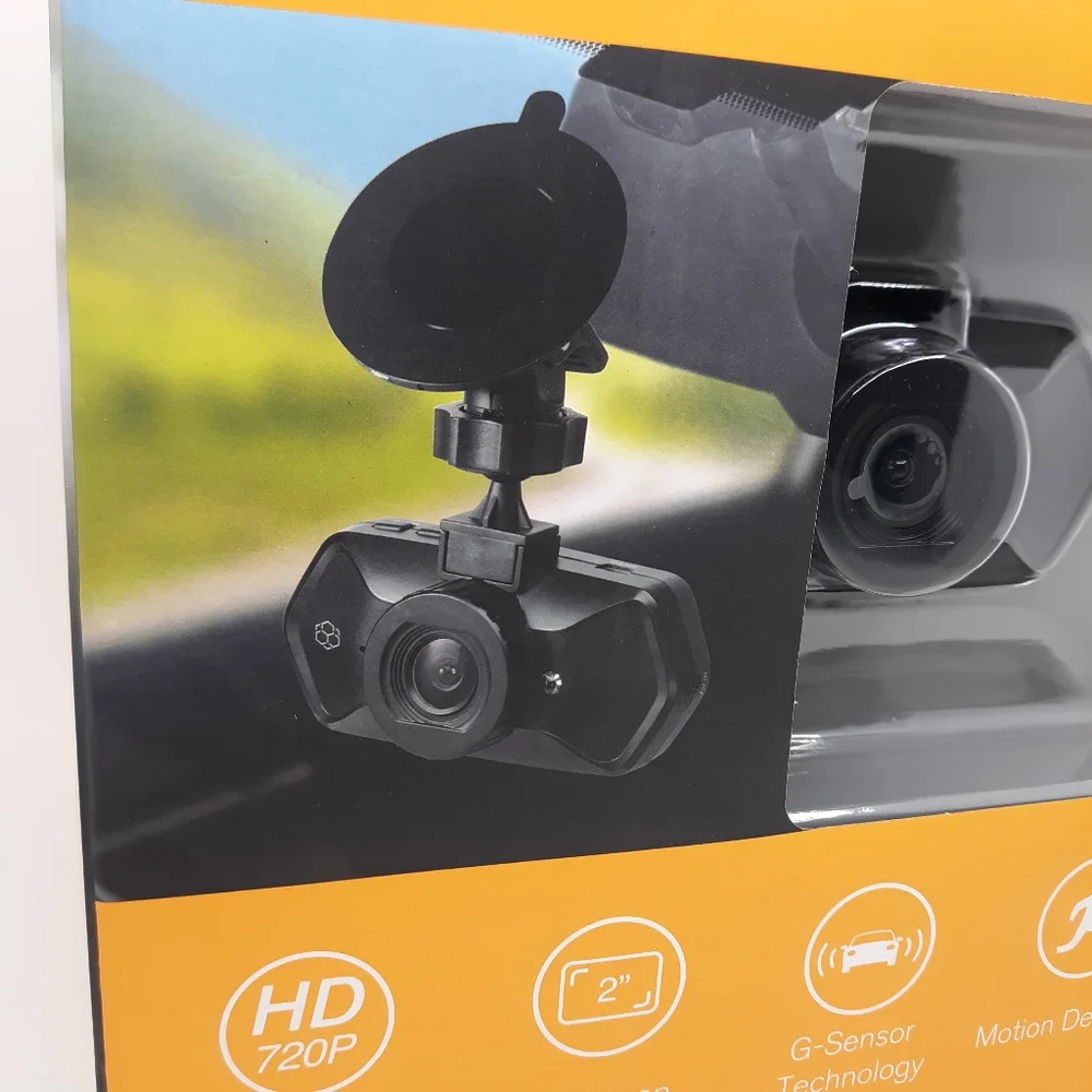 YADA 720P Dash Road Camera, 120-Degree Wide Angle Lens, G-Sensor 4GB SD Card